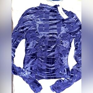 Urban Outfitters Long sleeve Velvet Blue long sleeve plaid top